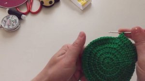 Вязаная подставка под чашку Лягушка. Первая часть.
