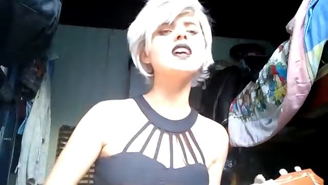 Unravel - Tokyo Ghoul (Ukulele Cover by Bella) смотреть онлайн