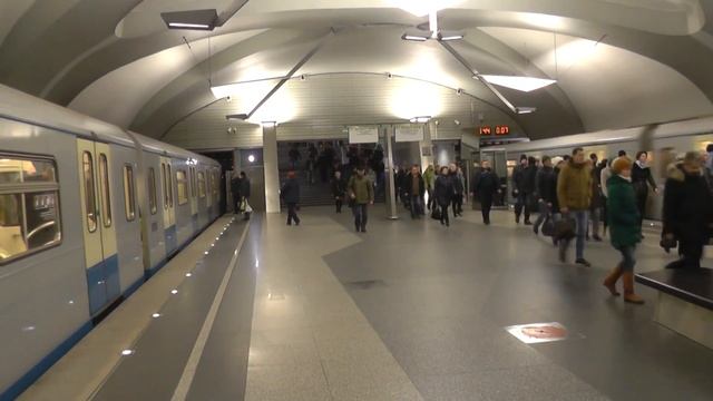 Поезда и станции московского метрополитена смотреть онлайн