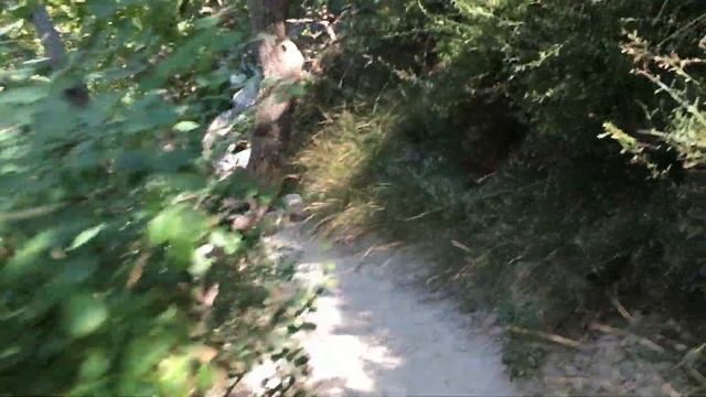 КРЫМ Долгий и сложный спуск к черному море Севастополь мыс Фиолент смотреть онлайн
