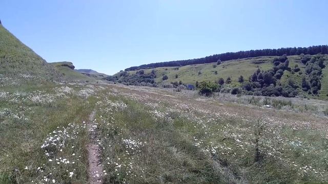 Кисловодск. Пешая экскурсия на Красные скалы. Kislovodsk. Walking tour to the Red Rocks. смотреть онлайн