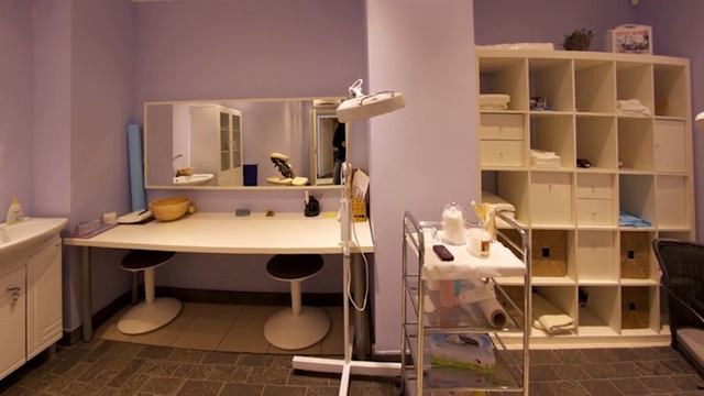 Салон красоты:  Vis-A-Vis