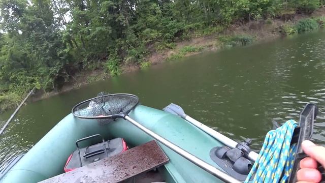 ЗАБРАЛСЯ В САМЫЕ ДЕБРИ, ГДЕ НЕТ ЛЮДЕЙ И ПРИРОДА КАК В СКАЗКЕ! Рыбалка на спиннинг. смотреть онлайн