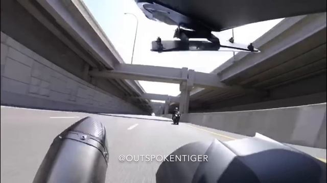 Kawasaki ZX14 vs ZX10R vs BMW S1000RR vs Yamaha R1M - Street Battle смотреть онлайн