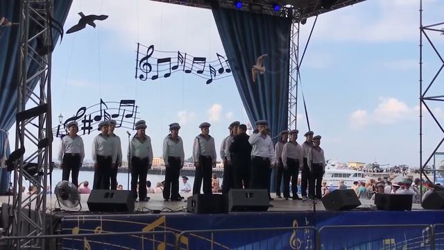 "Экипаж - одна семья" - Солист Ансамбля песни и пляски ЗВО им. Ю Онуфриенко смотреть онлайн