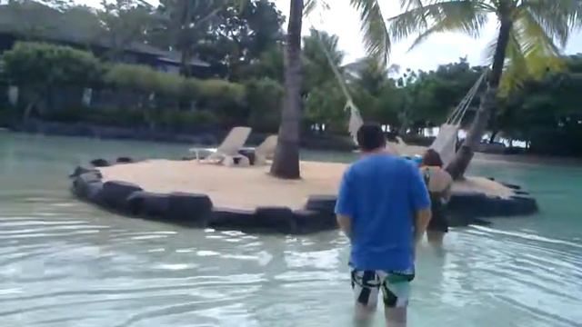 Beautiful Resort. смотреть онлайн