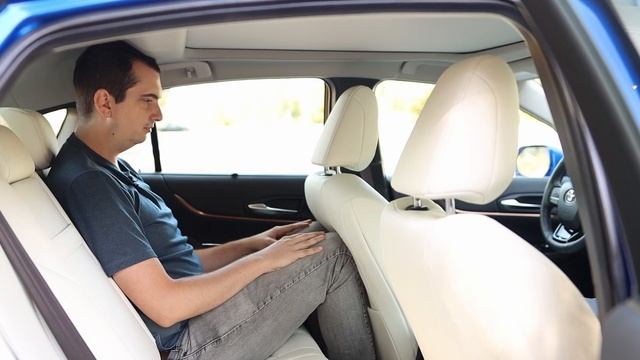 2022 Toyota Mirai Review / A Preview of a Hydrogen Fuel Cell Future смотреть онлайн