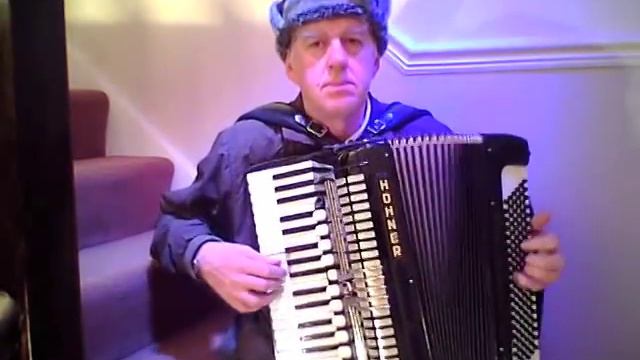 У сусіда хата біла Ukrainian song, Hohner verdi accordion смотреть онлайн