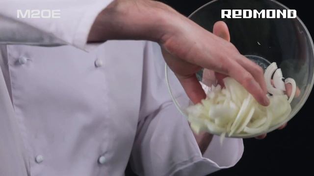 Lancashire hotpot in the Multi cooker REDMOND RMC-M20E смотреть онлайн