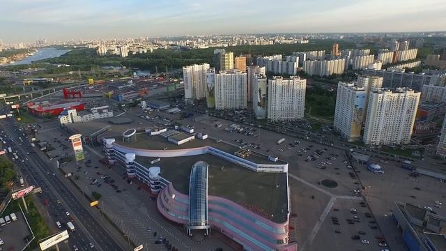 гранд,химки,ленинградка,вечер,лето,город,химкинский залив,мкад,развязка,машины,дорога,мебель,бизнес смотреть онлайн