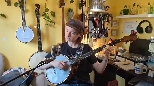 Red Prairie Dawn- Clawhammer Banjo Tune смотреть онлайн