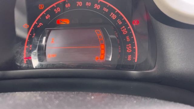 Comment enlever le voyant de pression pneu sur Renault Twingo 3 смотреть онлайн