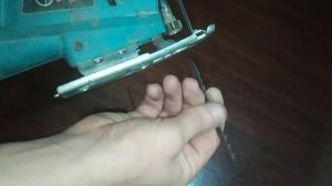 Как заменить пилку в электролобзике