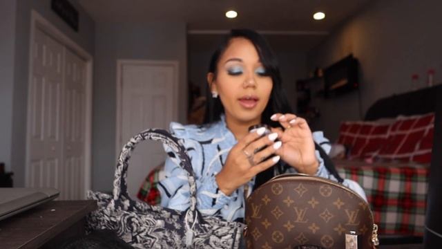 Updated What’s In My Bag/Christian Dior Toile de Jouy Medium Book Tote смотреть онлайн