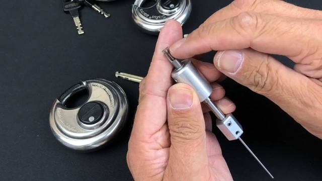New Abus Plus 20/80 Diskus lock picked with a Homemade DD pick (Fast) смотреть онлайн