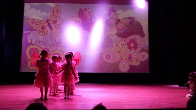 Butterfly Dance | Танец "Бабочки" смотреть онлайн