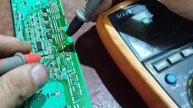 для начинающих электронщиков ремонт ламповой (CCFL) подсветки телевизора PHILIPS смотреть онлайн