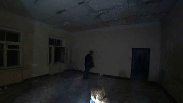 Авиационный завод Часть первая"Зашли тихо"Собака что-то видит ? смотреть онлайн