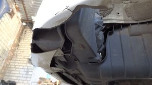 Hyundai Solaris. Снимаем передний бампер.