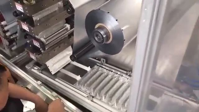 Тестирование автоматического упаковочного аппарата для палочек flatbag (Китай) 5 смотреть онлайн