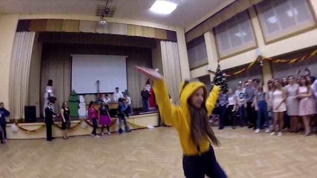 Новогодний бал-маскарад смотреть онлайн