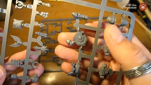 Анбоксинг - Space Marines Command Squad смотреть онлайн