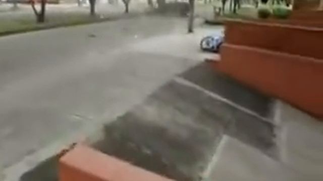 Amazing Car Crah At Intersection смотреть онлайн