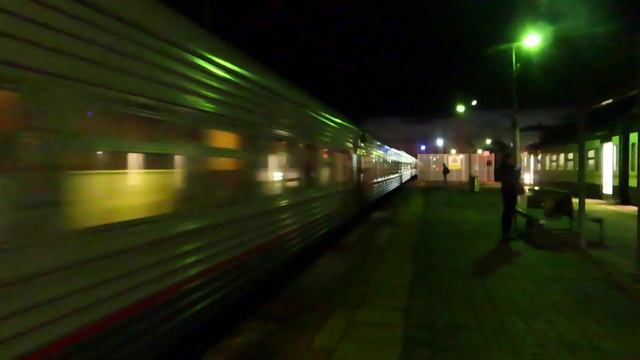 Электровоз ЭП2К с поездом№140М Брянск-Санкт Петербург станция Нара 9.09.2020 смотреть онлайн