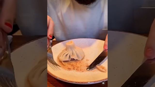 как правильно есть хинкали - how to eat khinkali смотреть онлайн