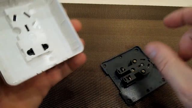 РОЗЕТКА УНИВЕРСАЛЬНАЯ НАКЛАДНАЯ!!! смотреть онлайн