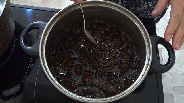 Варенье из сосновых шишек. Набрали, сварили, пробуем, думала, что это будет варенье, а это лечение смотреть онлайн