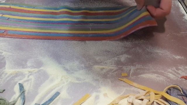 Come fare la pasta colorata la pasta fatta in casa solo con ingredienti naturali смотреть онлайн
