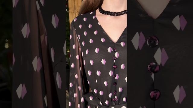 Черное шифоновое платье Merselis - легкое и универсальное смотреть онлайн