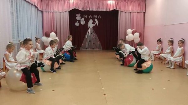 Танец " Казаки ". Старшая группа.