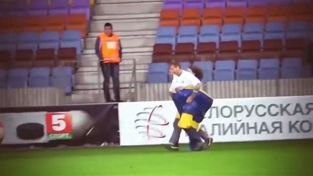 Семейная эстафета в перерыве матча смотреть онлайн