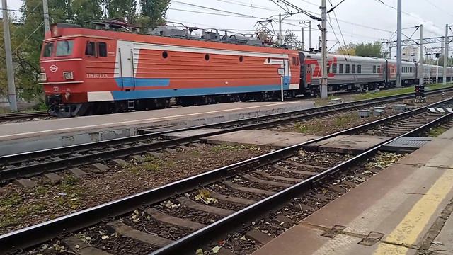 ЭП1-074 с пассажирским поездом Адлер-Саратов смотреть онлайн