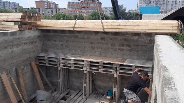 Закупил пиломатериал на крышу рассказываю о качестве и цене. Свежепиленный и с сюрпризом. смотреть онлайн