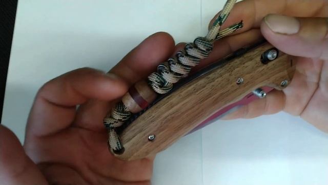 Накладки на нож BM 590 из древесины грецкого ореха смотреть онлайн