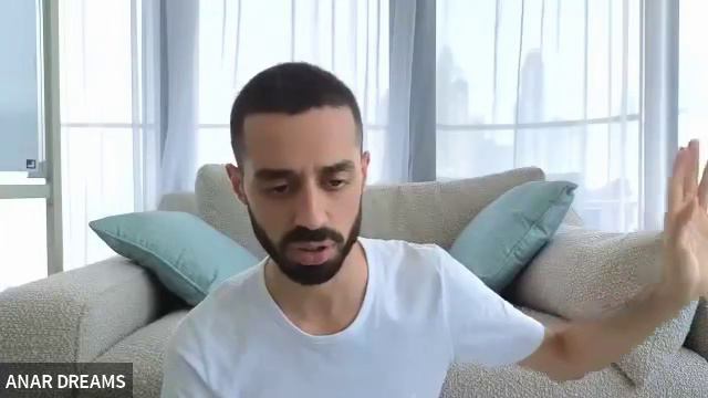 Само всё делает,само справляется.