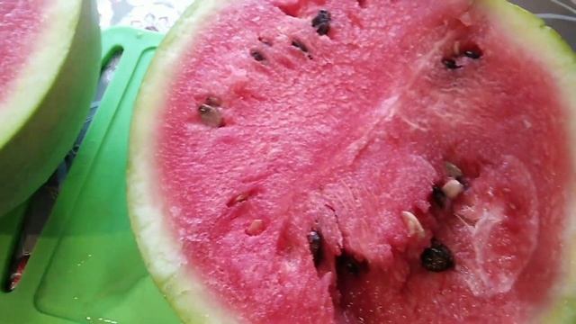 Арбуз "Настик", один из лучших для Урала. смотреть онлайн