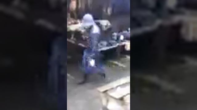 Рабочий день начинается с танцами смотреть онлайн