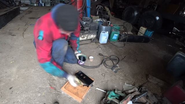 Восстанавливаю Старый Рено Магнум, работы всё больше и больше!!Repairing an Old Renault Magnum. смотреть онлайн