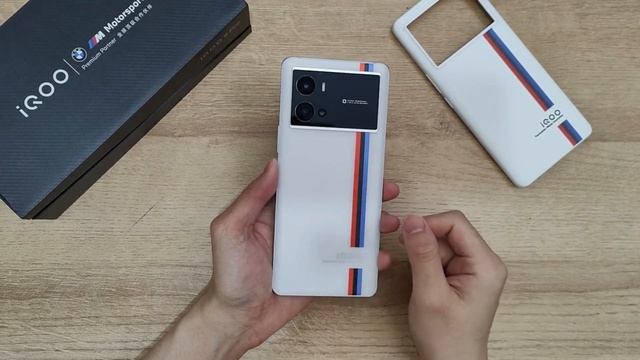 iQOO 11 Motorsport 2023: Unboxing the World's Fastest Android Phone with 120W Fast Charging смотреть онлайн