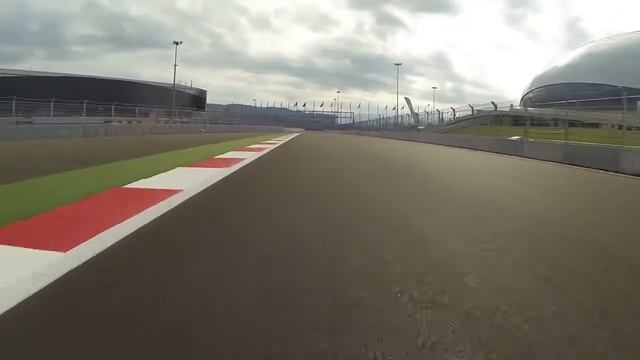 Sebastian Vettel Takes First Ever Lap of Sochi F1 Track смотреть онлайн