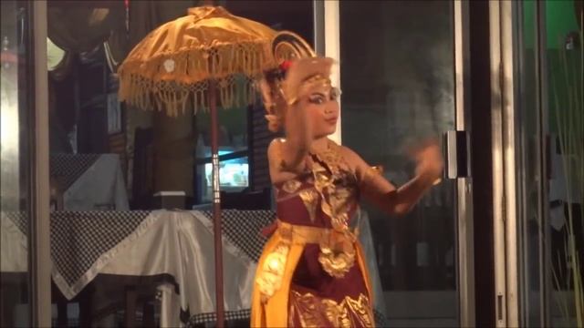 Bali Jimbaran Beach. Food and Dancing. Indonesia Trip, 5 смотреть онлайн