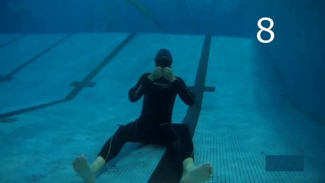 Горизонтальные воздушные кольца под водой. 14 штук подряд. смотреть онлайн
