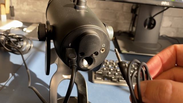 How to Connect a Blue Yeti to a Canon M50 смотреть онлайн