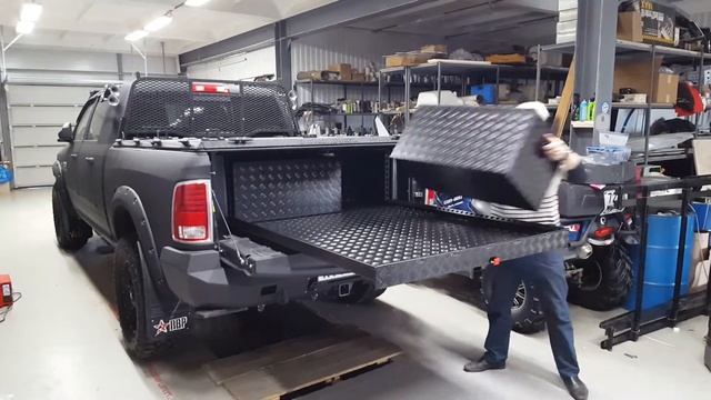 Dodge RAM 2500 Органайзер в кузов.
