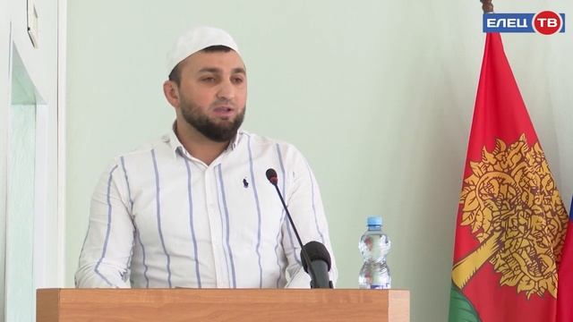 В администрации города обсудили меры по гармонизации межнациональных и межконфессиональных отношени смотреть онлайн