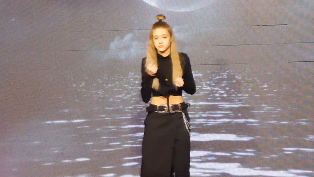 Муха Мьюзик - Zombie Беляева Юля "На стиле 90-х" Музыкальная тусовка в Ресторане У дяди Макса" смотреть онлайн